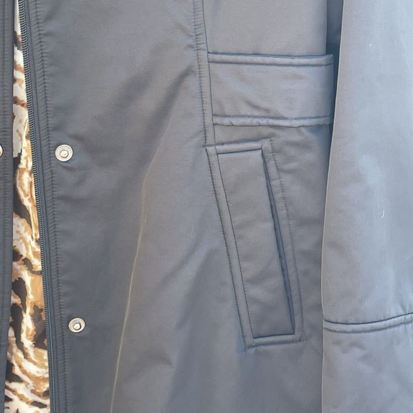 GUESS Women's Softshell Coat Jacket Full Zipper Fully Lined Snap Button Black M - Picture 11 of 12